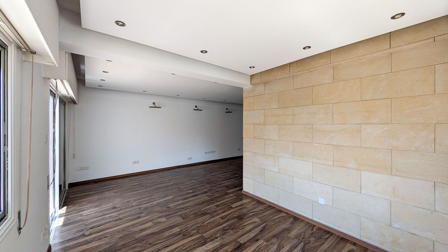 Three Bedroom Apartment in Agioi Omologites, Nicosia – id S31085