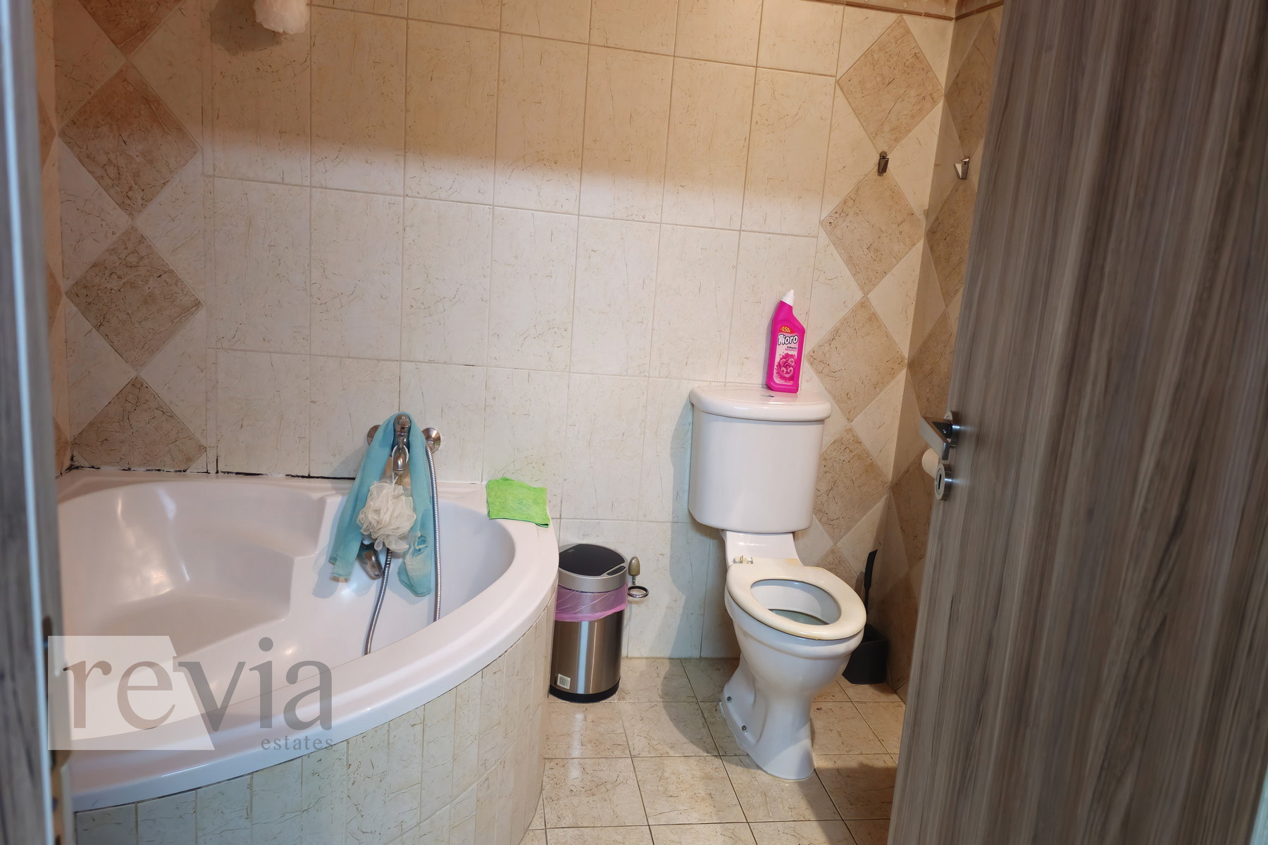 5cb1fb32883d433cba8c9f2c41e57d10 1282237 – Detached house For sale, Fasoula Lemesou, 380 sq.m., €450.000