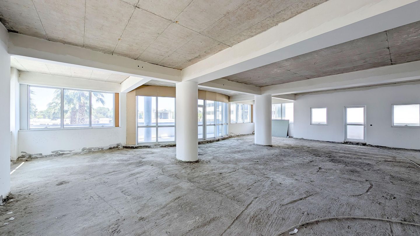 Five-storey incomplete building with a basement in Chryseleousas, Strovolos, Nicosia – id S45994