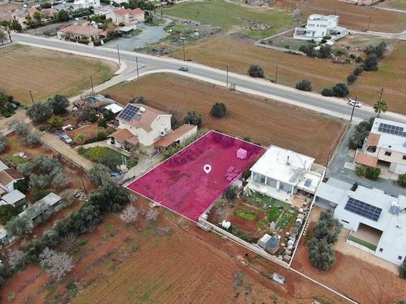 Distributed 50% share of a residential field in  Kokkinotrimithia,  Nicosia – id S6441