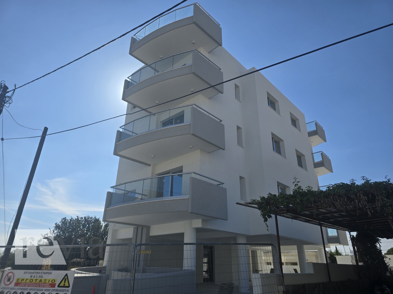 1376826 – Residential Building For rent, Kato Polemidia, 507 sq.m., €9.900