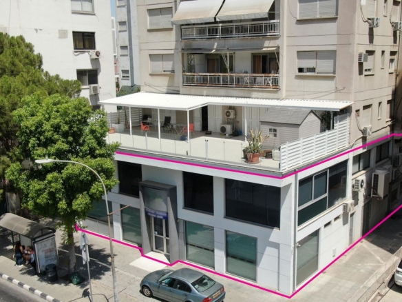 Shop with mezzanine in Agioi Omologites, Nicosia – id S44866