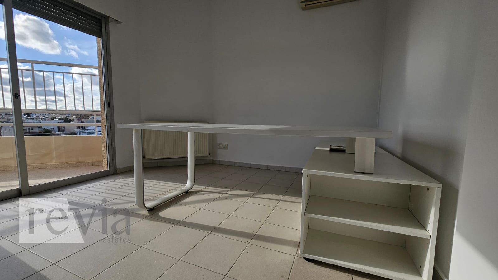 1271668 – Office For rent, Limassol City, 14 sq.m., €580
