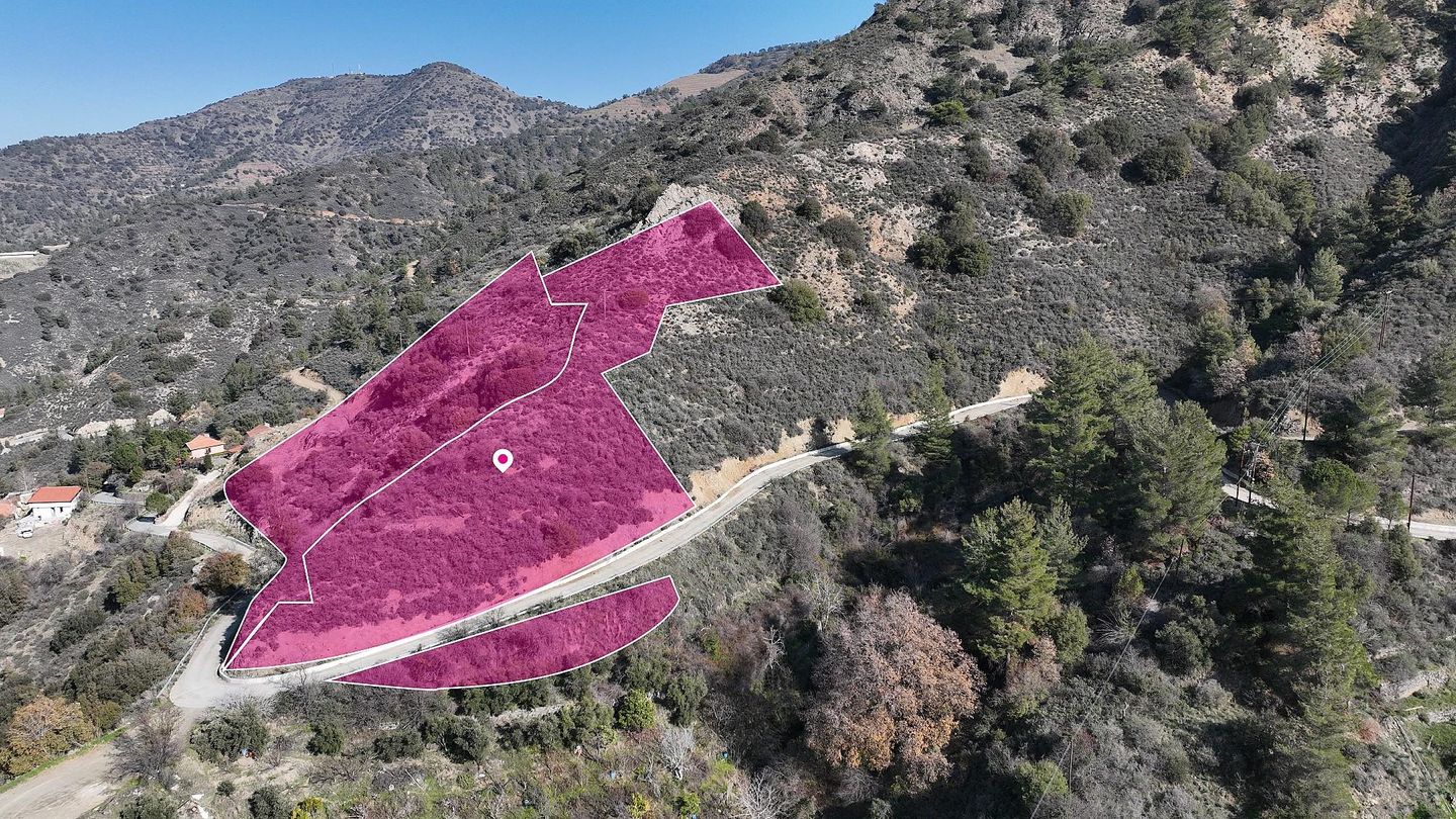 Three residential and agricultural fields located in Nicosia, Moutoullas. – id S45802
