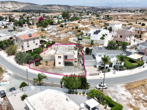Three-Bedroom Detached House in Lympia, Nicosia – id S32609