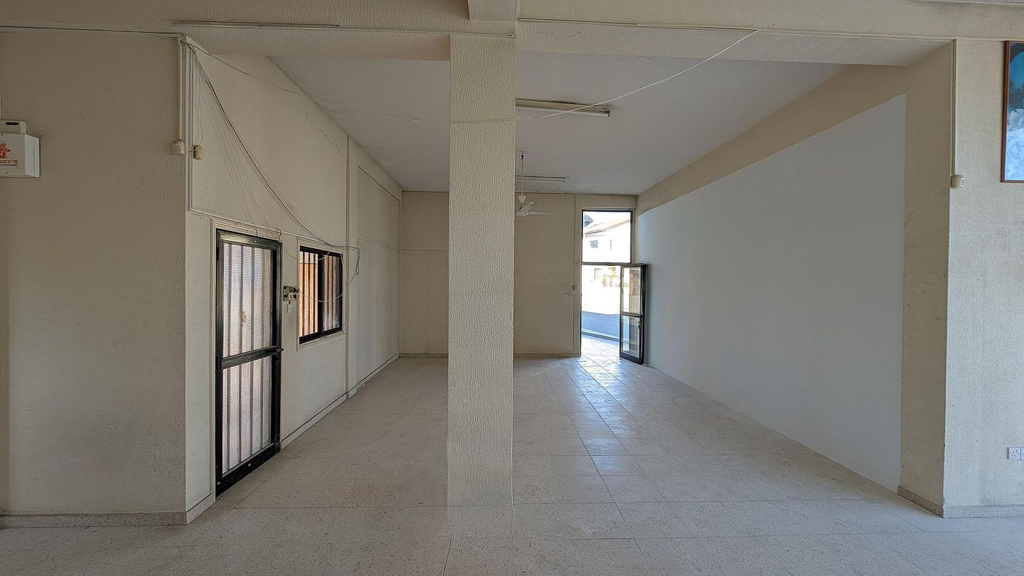Building with two shops located in  Anafotida, Larnaca – id S1896