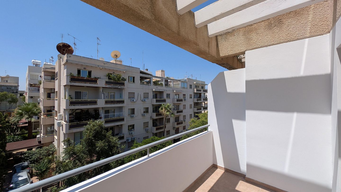 Three Bedroom Apartment in Agioi Omologites, Nicosia – id S31085