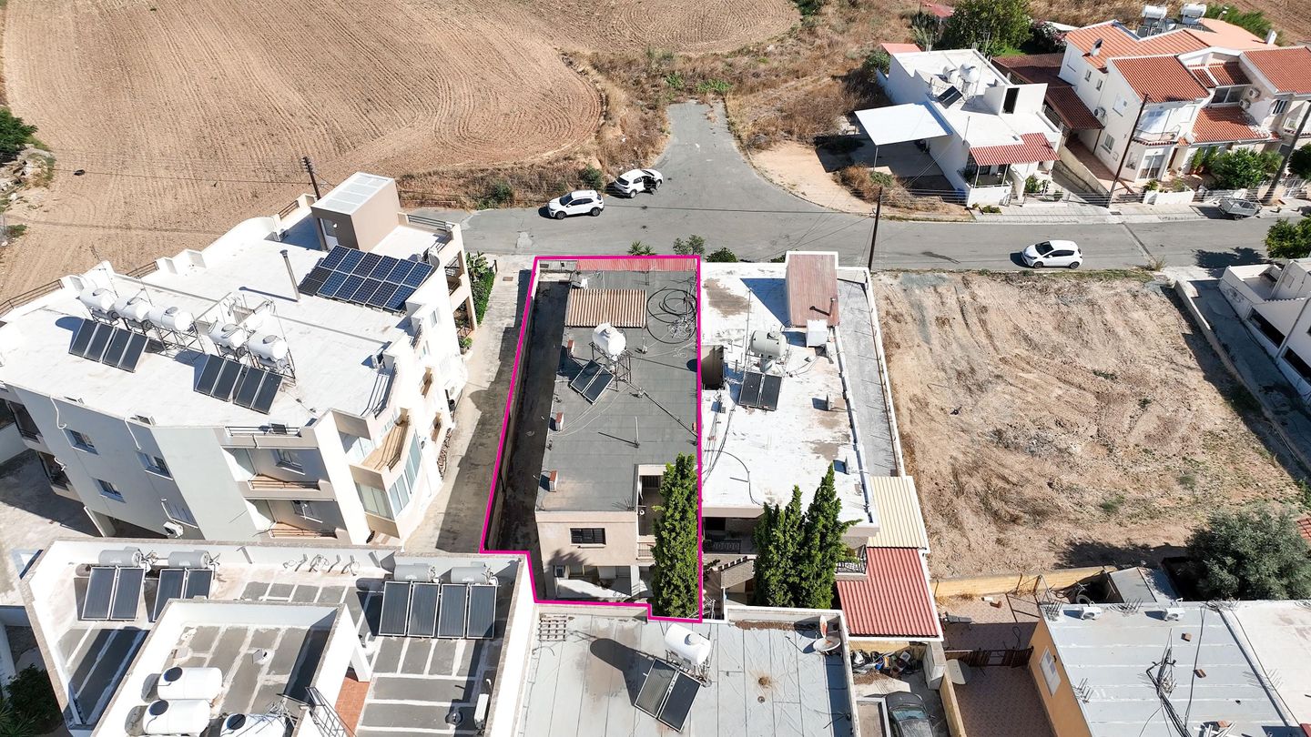 Ground Floor House with basement in Lakatamia, Nicosia – id S3742