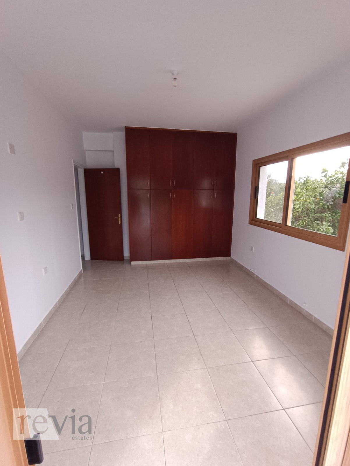 1376805 – Detached house For rent, Parekklisia, 200 sq.m., €2.500