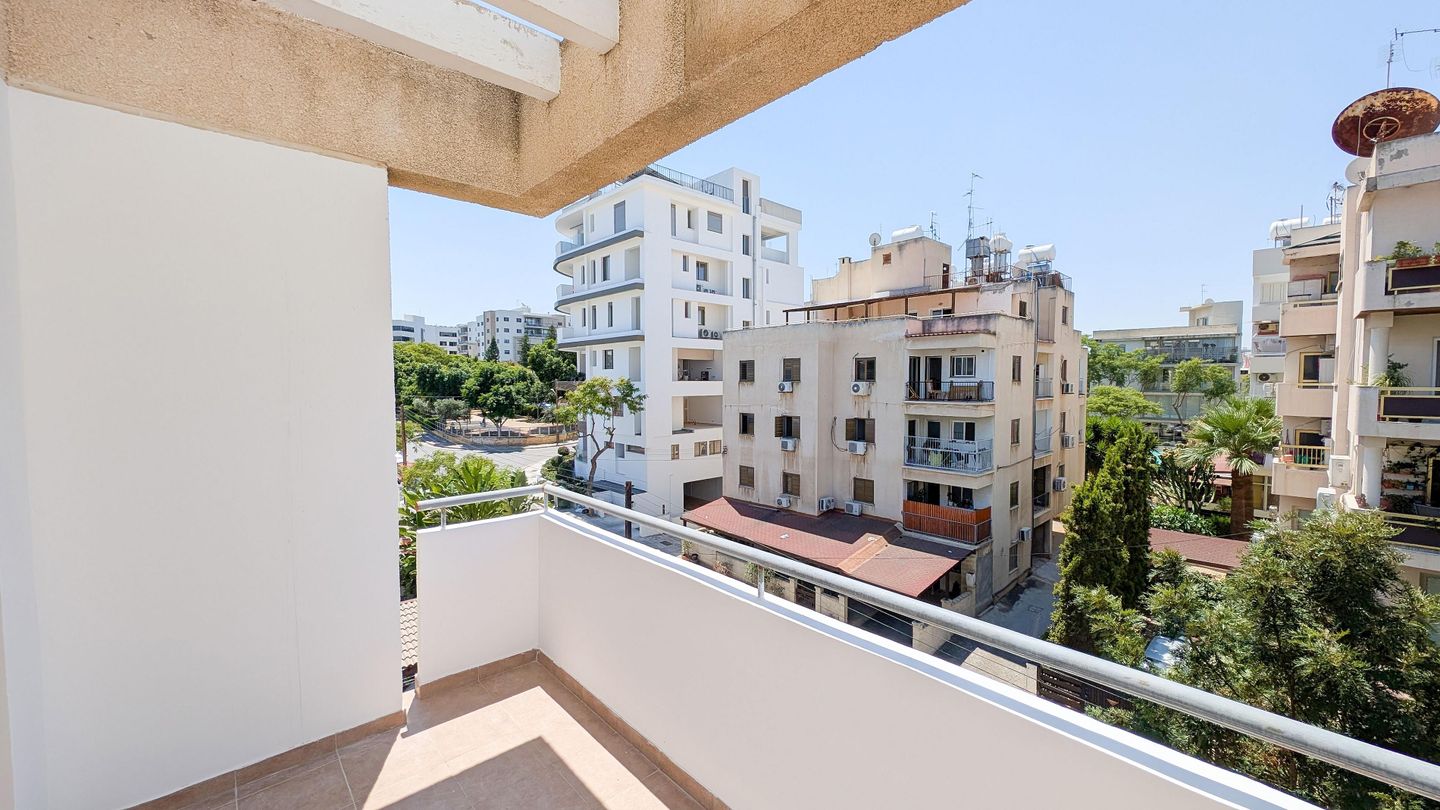 Three Bedroom Apartment in Agioi Omologites, Nicosia – id S31085
