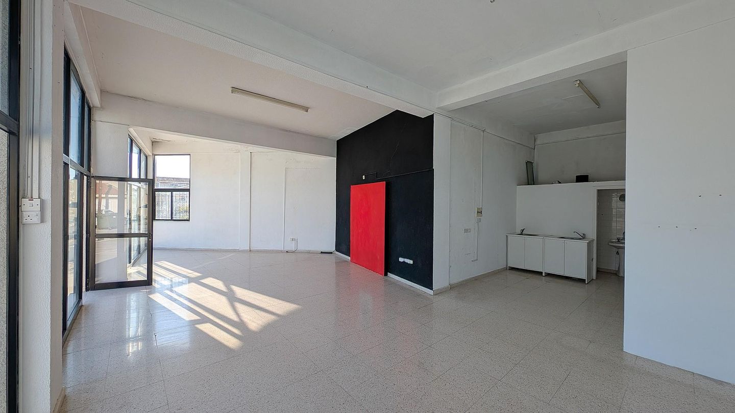 Building with two shops located in  Anafotida, Larnaca – id S1896