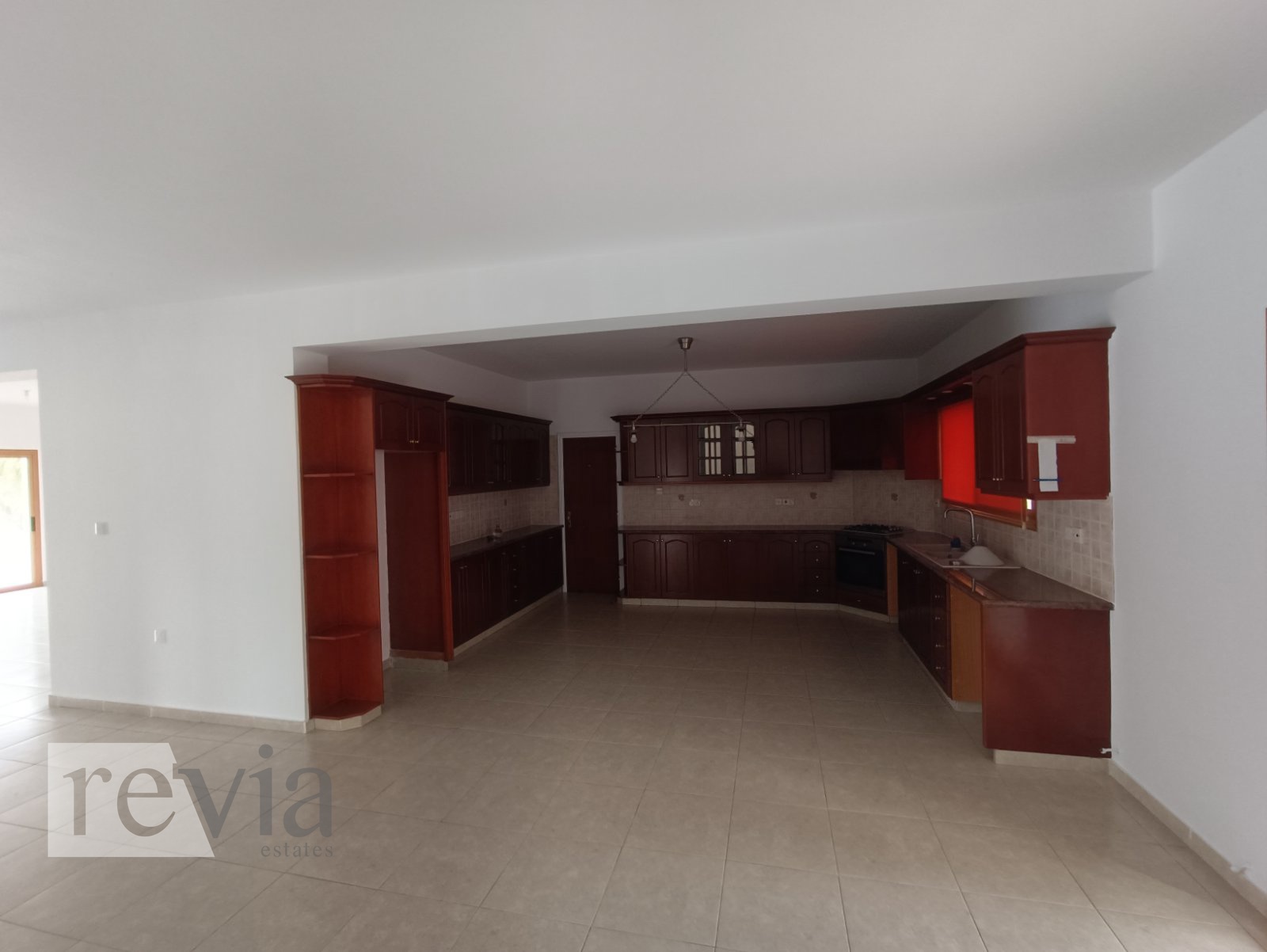 1376805 – Detached house For rent, Parekklisia, 200 sq.m., €2.500