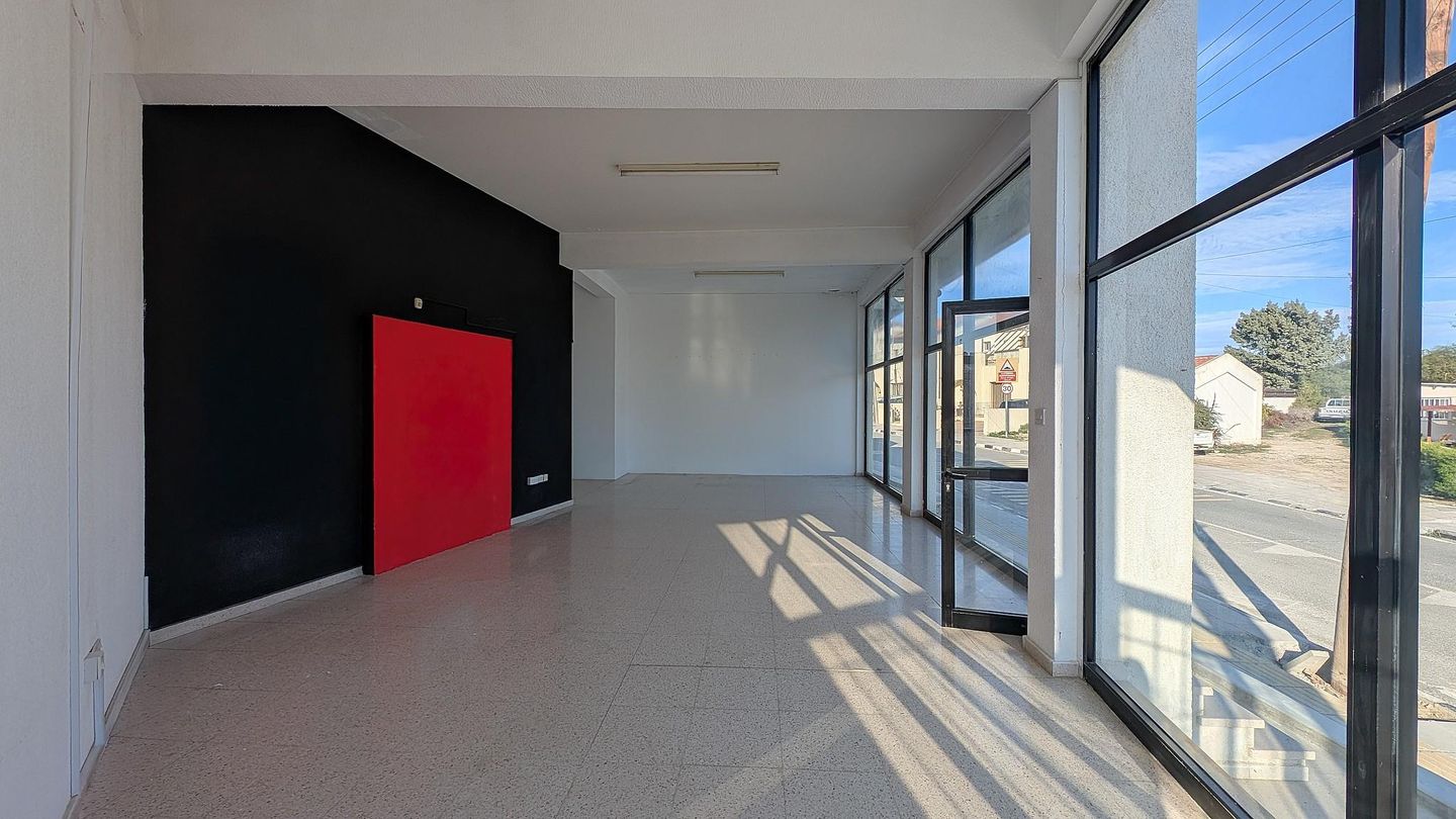 Building with two shops located in  Anafotida, Larnaca – id S1896