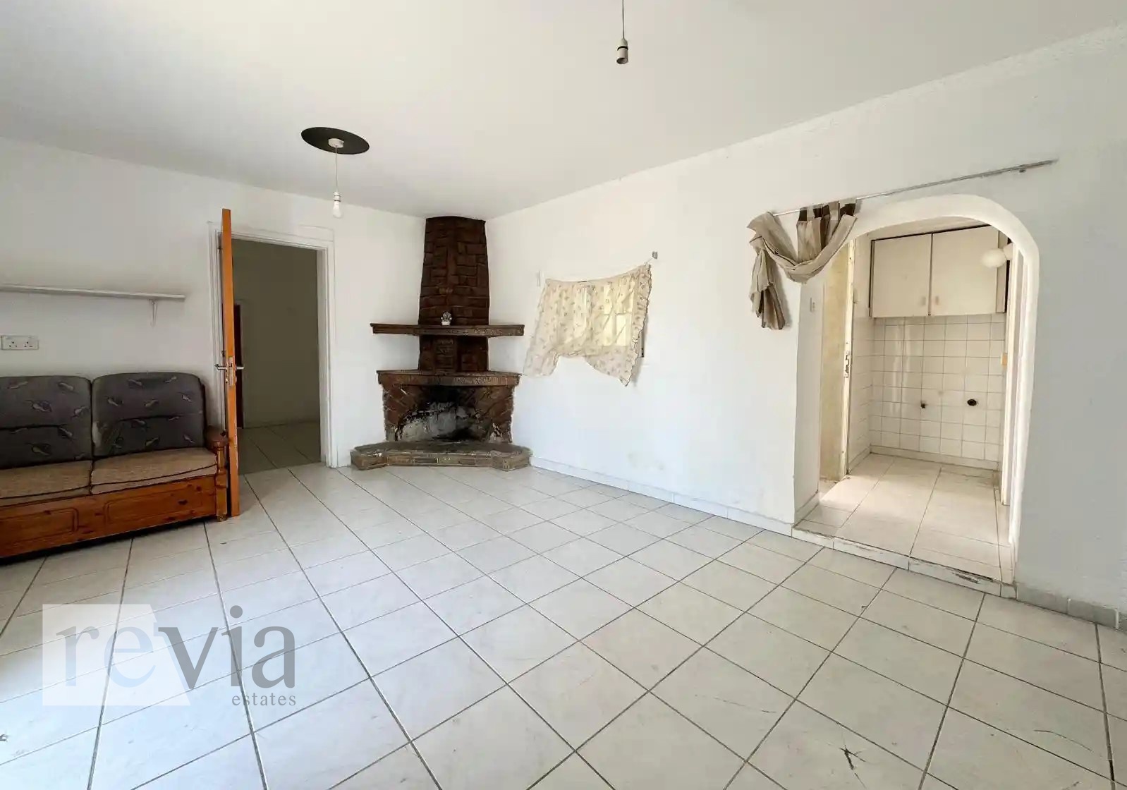 1126504 – Detached house For sale, Trachoni, 80 sq.m., €197.000