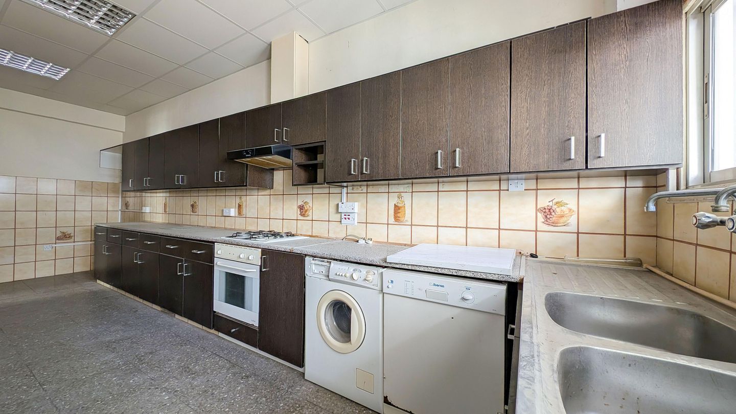 Ground Floor House with basement in Lakatamia, Nicosia – id S3742