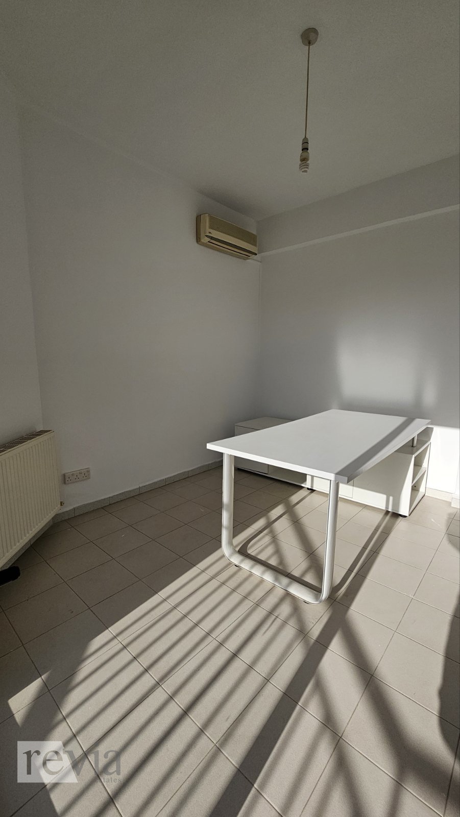 1271668 – Office For rent, Limassol City, 14 sq.m., €580