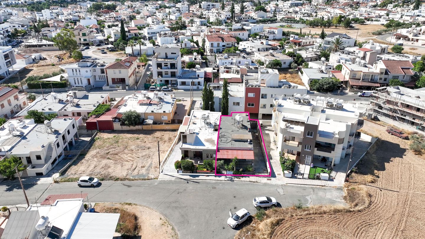 Ground Floor House with basement in Lakatamia, Nicosia – id S3742