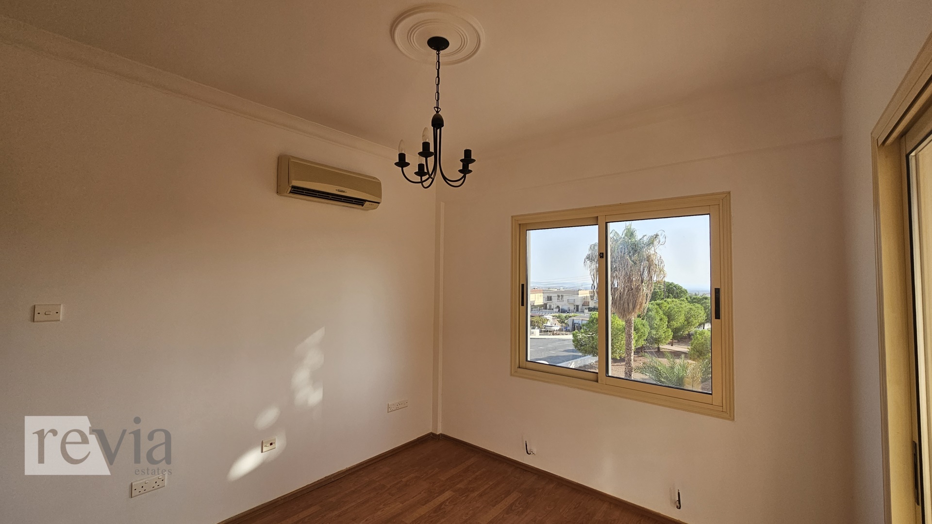 565071 – Villa For sale, Ypsonas, 208 sq.m., €520.000