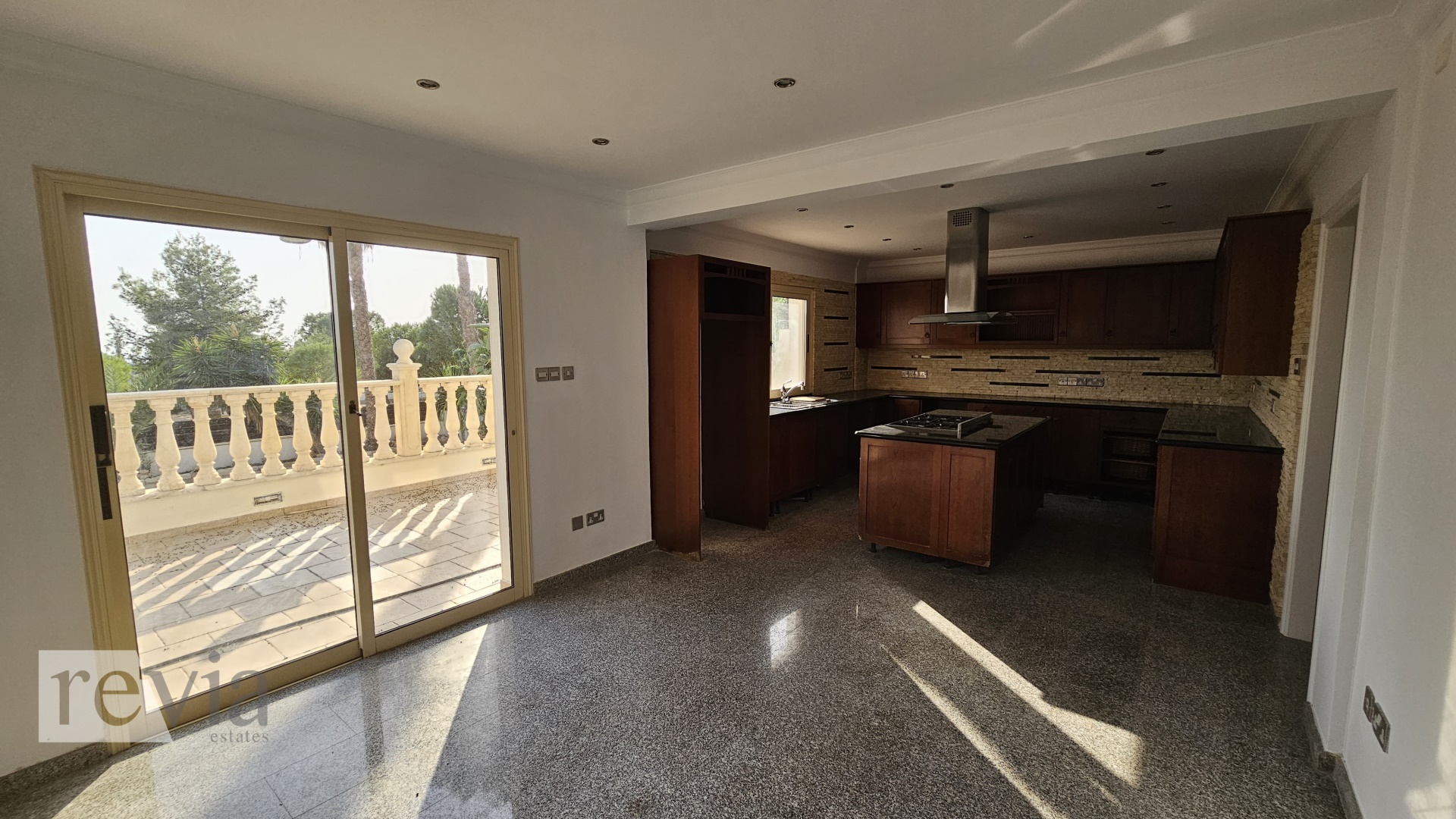 565071 – Villa For sale, Ypsonas, 208 sq.m., €520.000