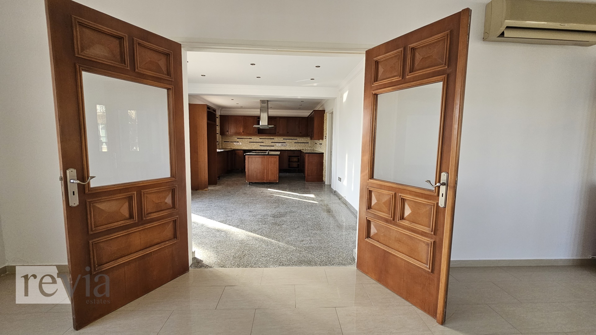565071 – Villa For sale, Ypsonas, 208 sq.m., €520.000