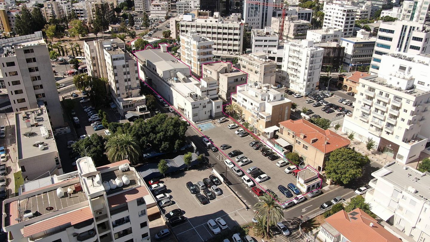 Mixed Use Commercial building in Trypiotis, Nicosia – id S44959
