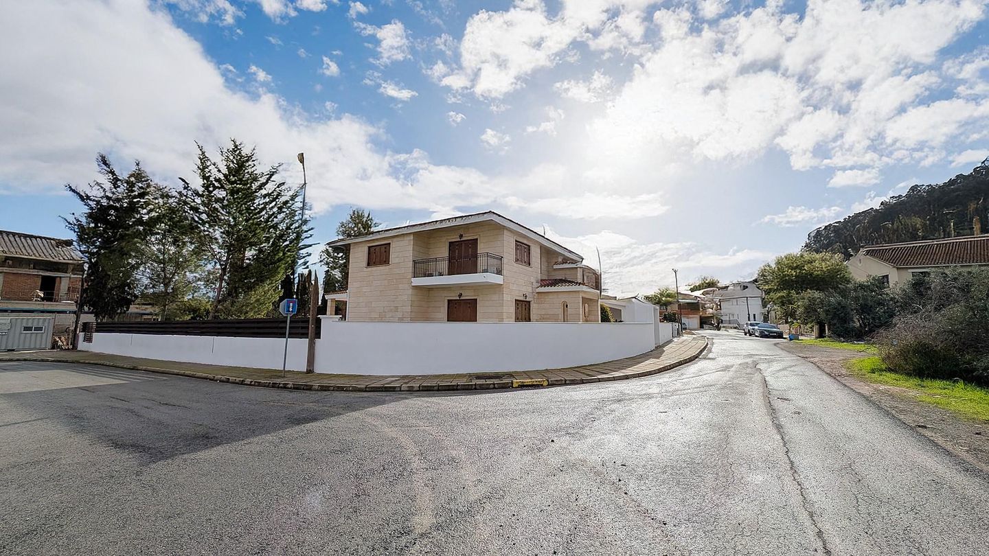 Luxurious Mansion in Agios Georgios, Latsia, Nicosia – id S5221