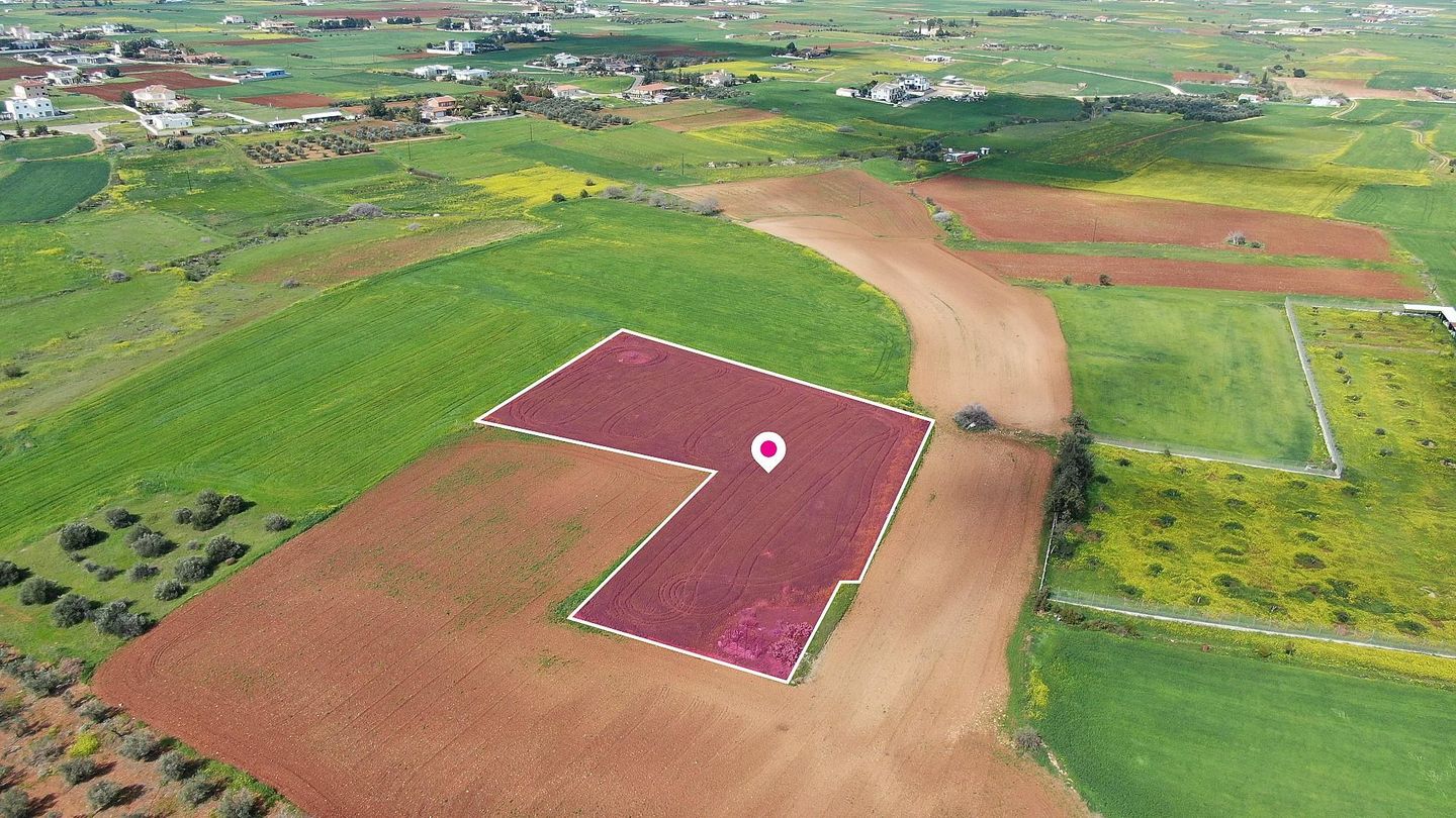 Residential field in Agioi Trimithias, Nicosia – id S45255