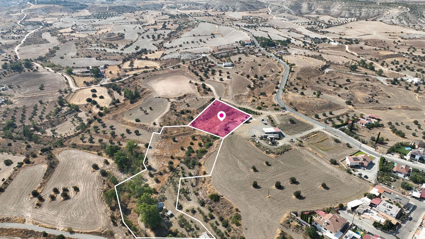 Share of a residential field in Analiontas, Nicosia – id S40094