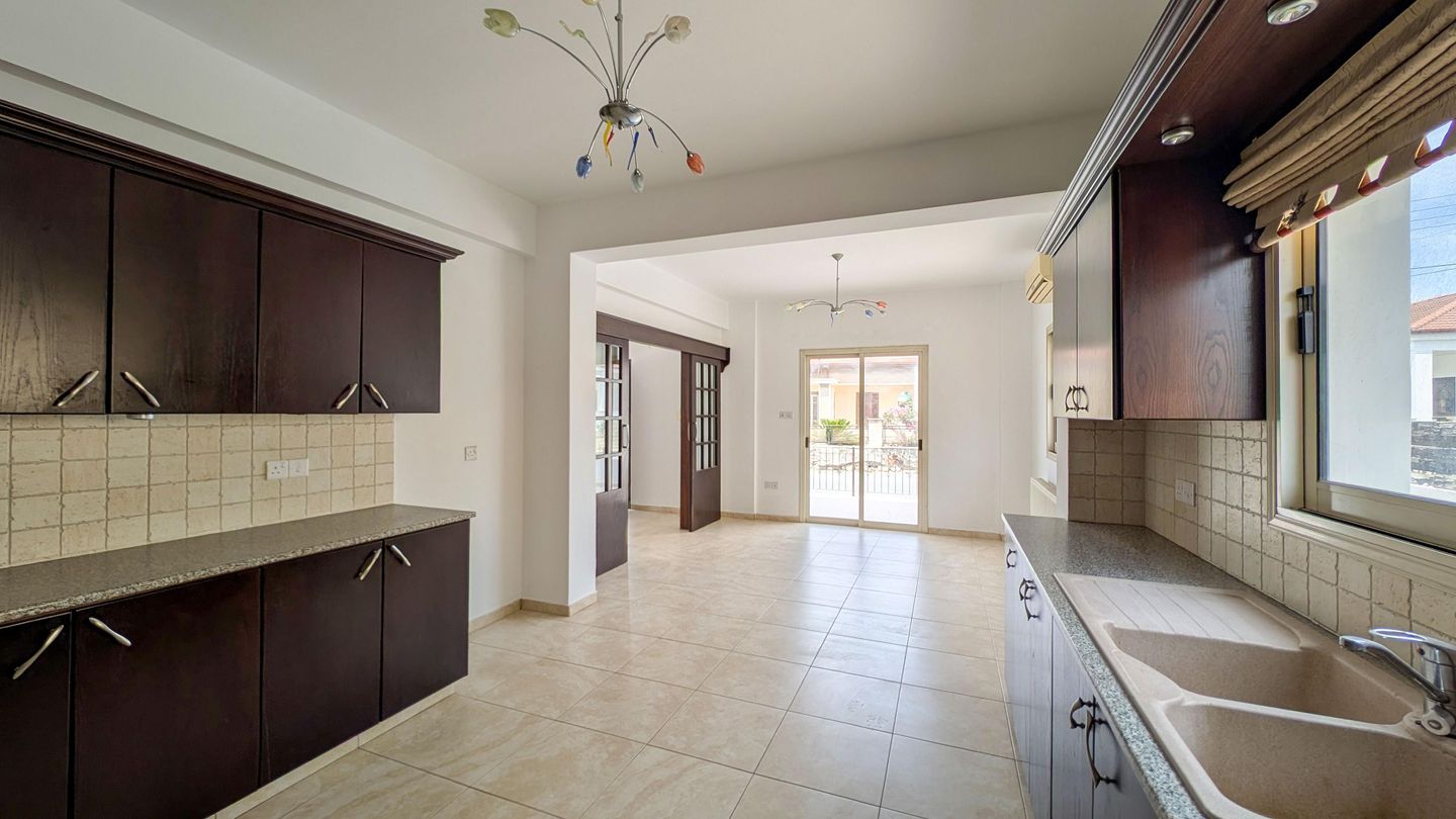 Three-Bedroom House in Apostolos Loukas Quarter, Aradippou, Larnaca – id S32325