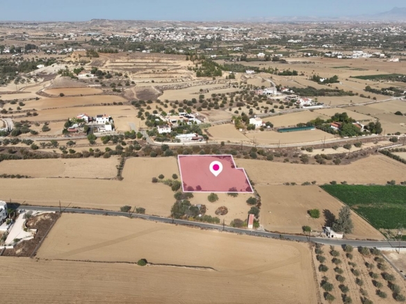 Residential field in Pera, Nicosia – id S44831