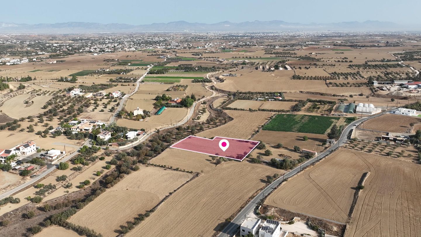 Residential field in Pera, Nicosia – id S44831