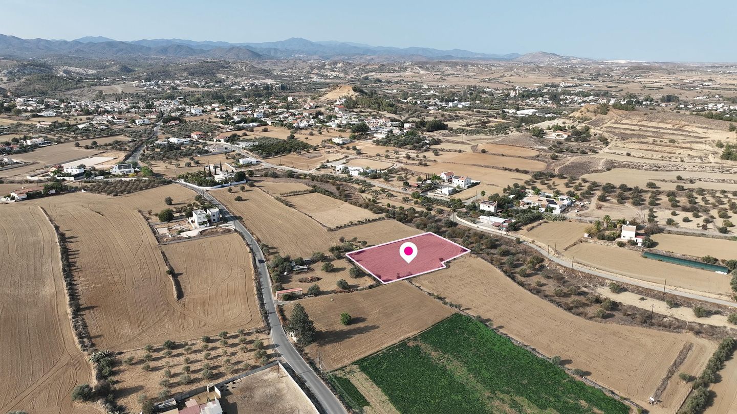 Residential field in Pera, Nicosia – id S44831