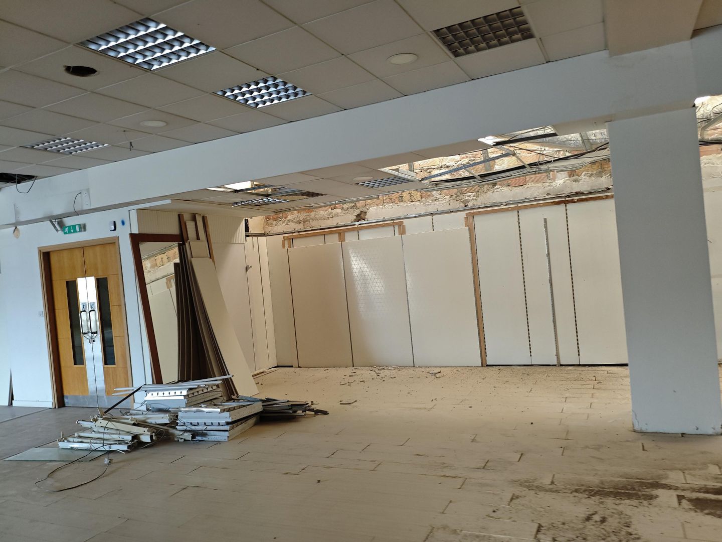 Mixed Use Commercial building in Trypiotis, Nicosia – id S44959