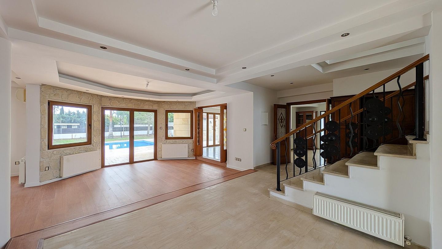 Luxurious Mansion in Agios Georgios, Latsia, Nicosia – id S5221