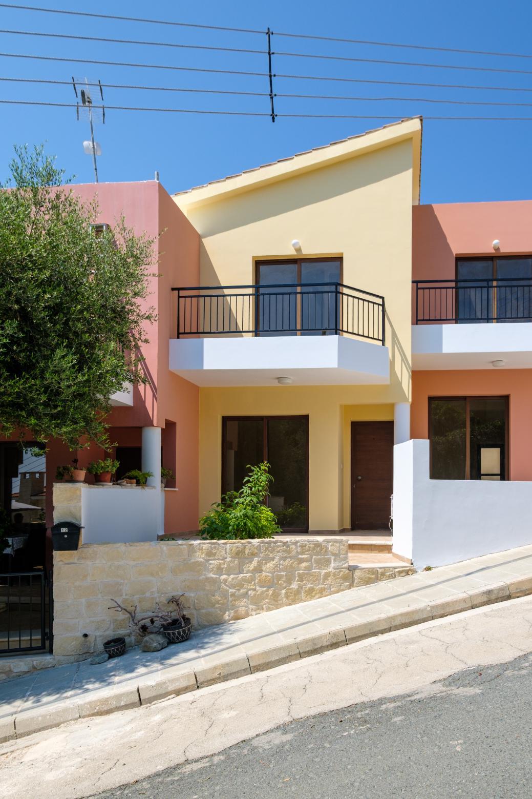 2 bedroom maisonette in Pegeia, Paphos – id R9726