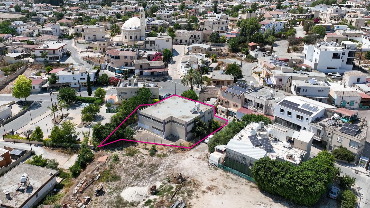 Commercial Building in Lympia, Nicosia – id S7714