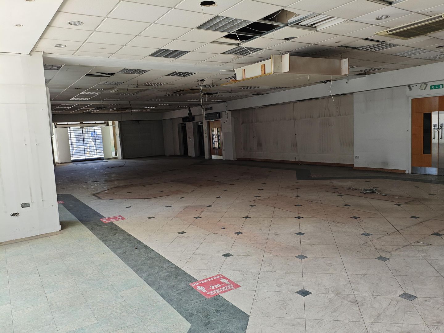Mixed Use Commercial building in Trypiotis, Nicosia – id S44959