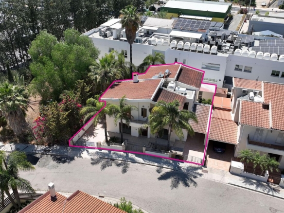 Four-Bedroom two-storey house in Strovolos, Nicosia – id S568
