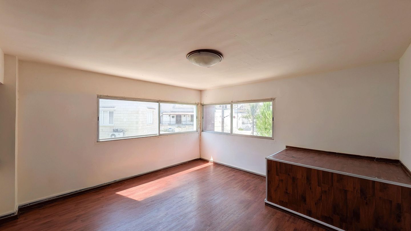Commercial Building in Lympia, Nicosia – id S7714