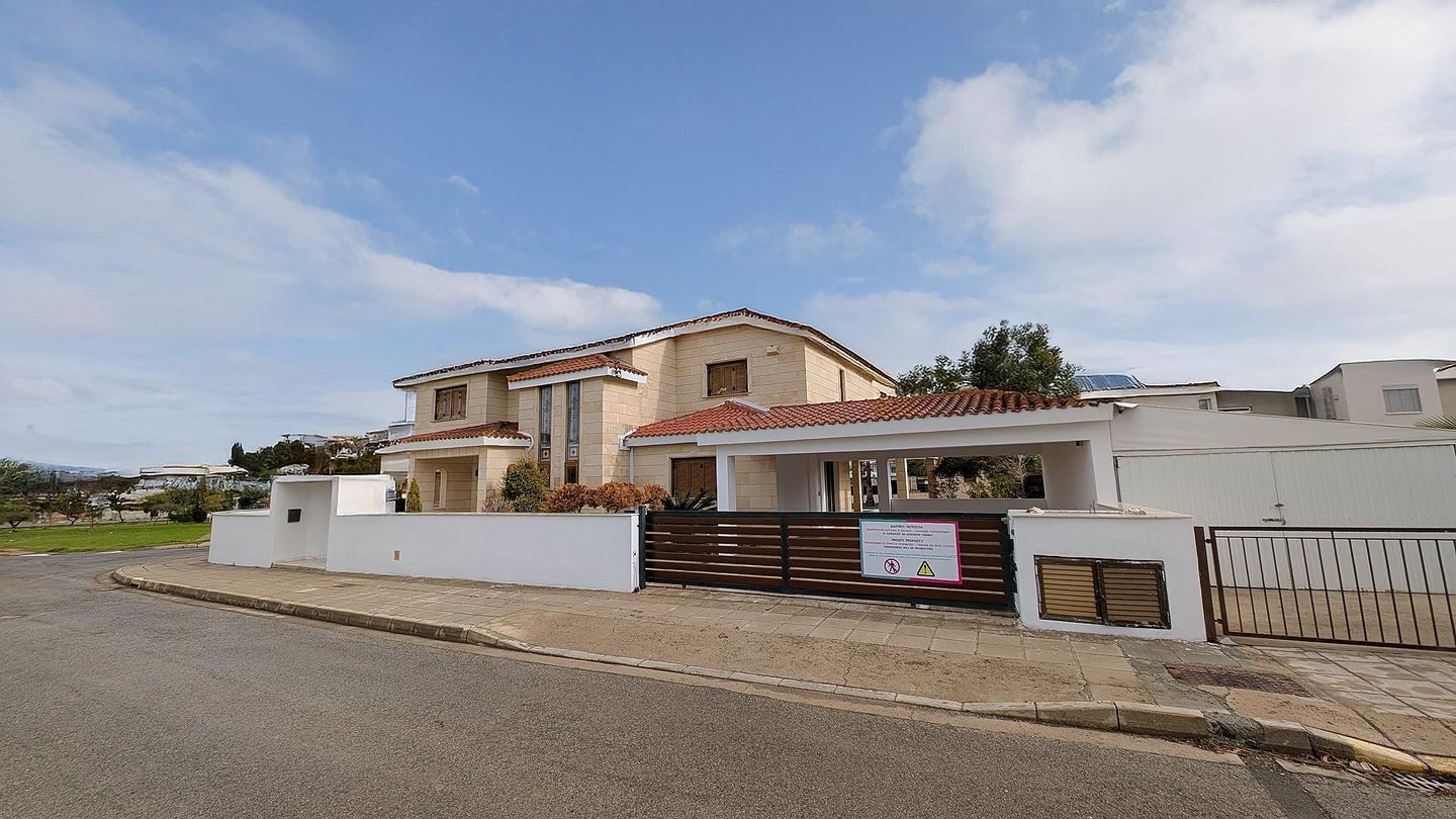 Luxurious Mansion in Agios Georgios, Latsia, Nicosia – id S5221