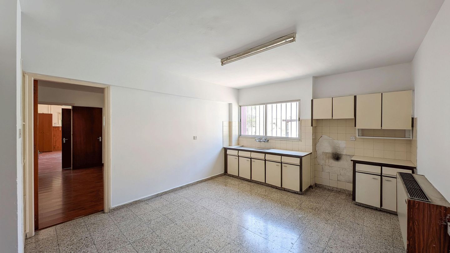 Commercial Building in Lympia, Nicosia – id S7714