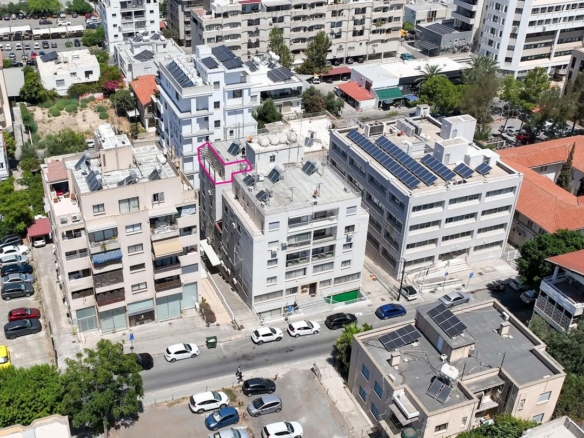 Top Floor Three-Bedroom apartment in City Center, Nicosia – id S4791