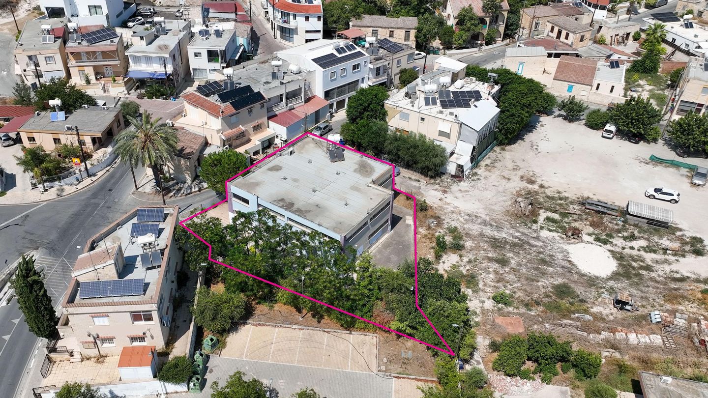 Commercial Building in Lympia, Nicosia – id S7714