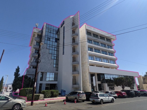 Investment Opportunity in a commercial building in Agios Dometios, Nicosia – id S45508