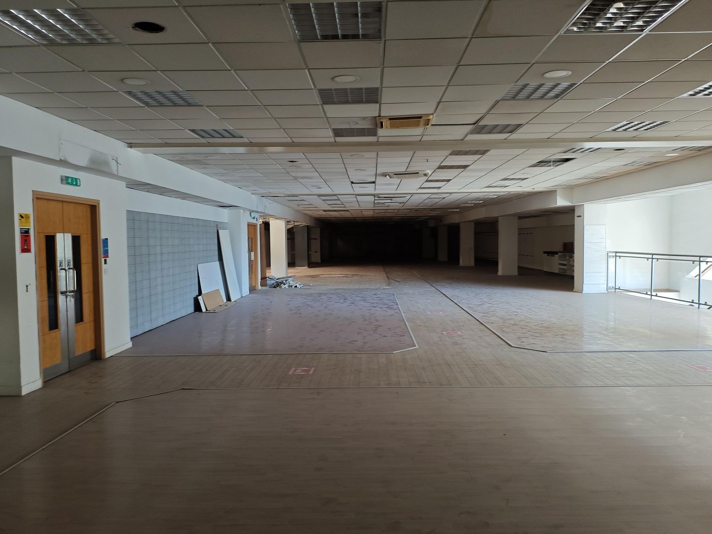 Mixed Use Commercial building in Trypiotis, Nicosia – id S44959