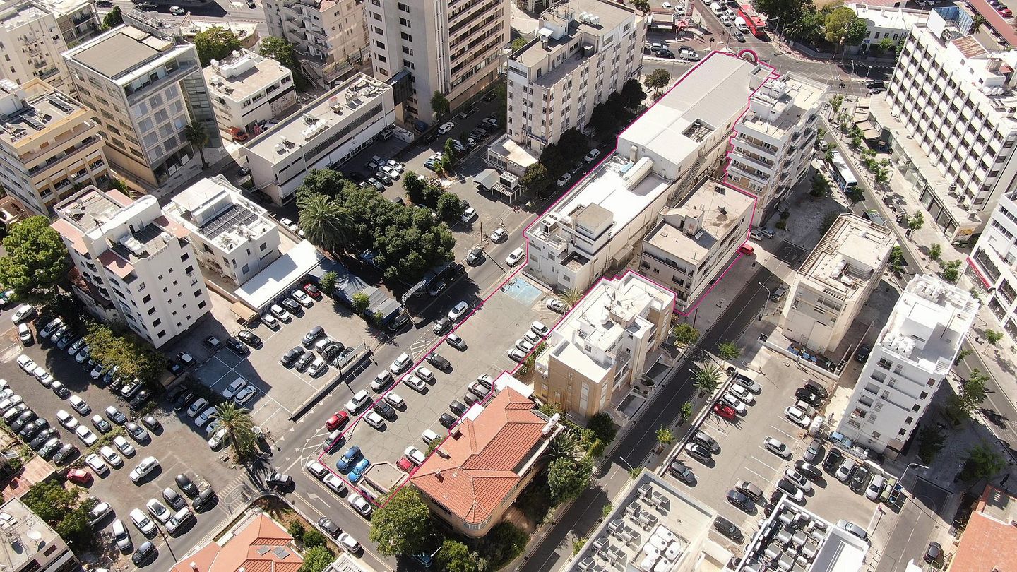 Mixed Use Commercial building in Trypiotis, Nicosia – id S44959