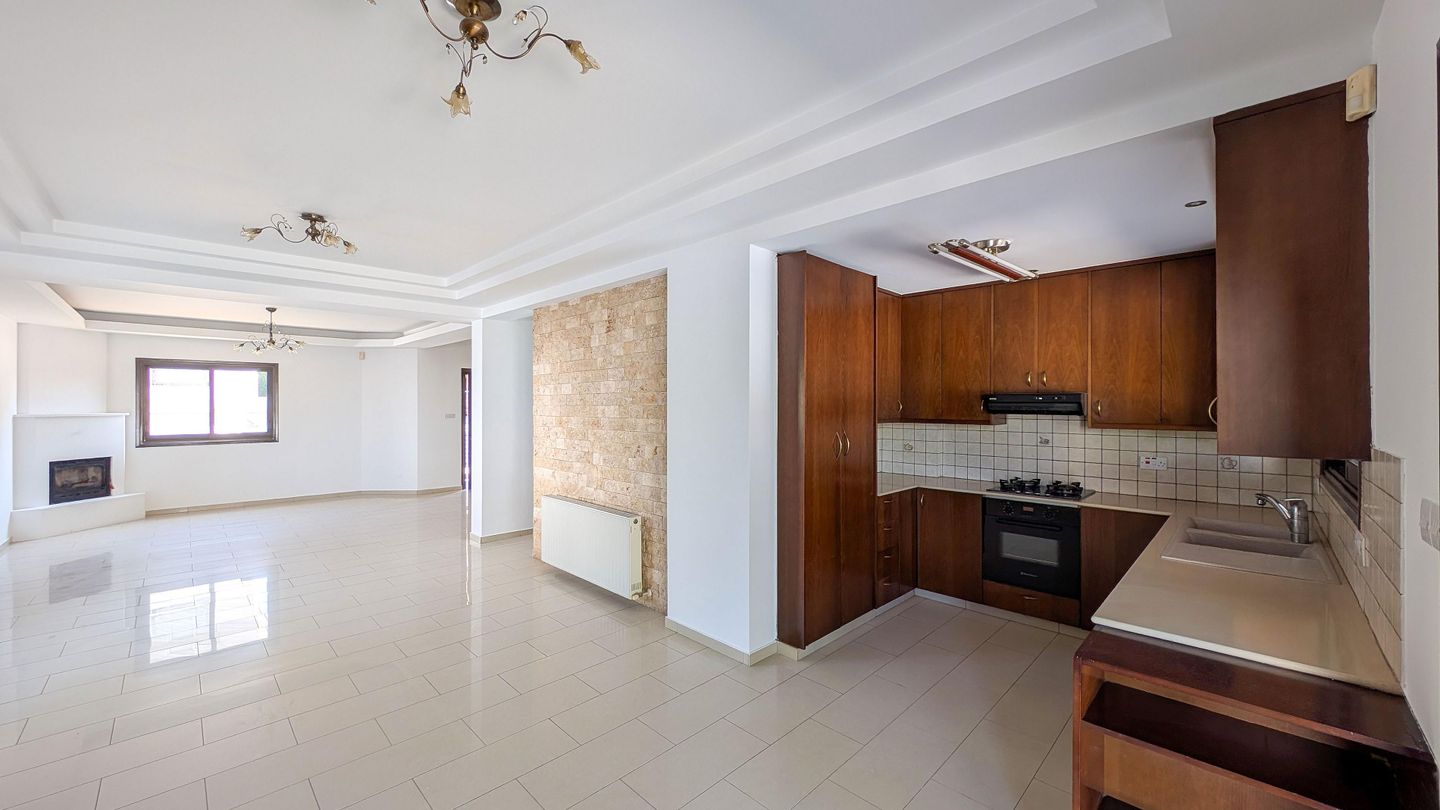 Three-Bedroom semi-detached house in Pera Chorio, Nicosia – id S41110