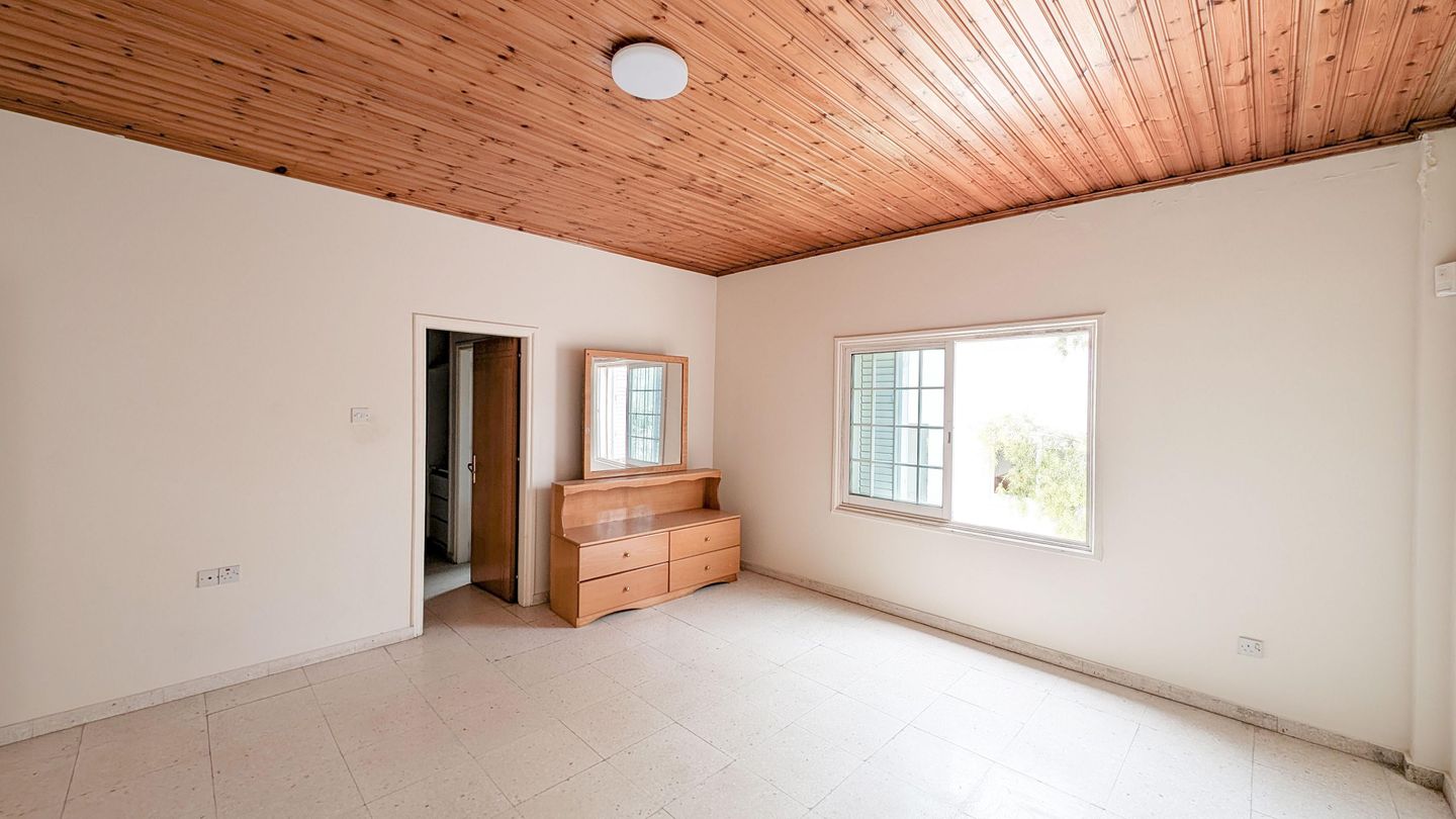 Three-Bedroom House in Dali, Nicosia – id S232