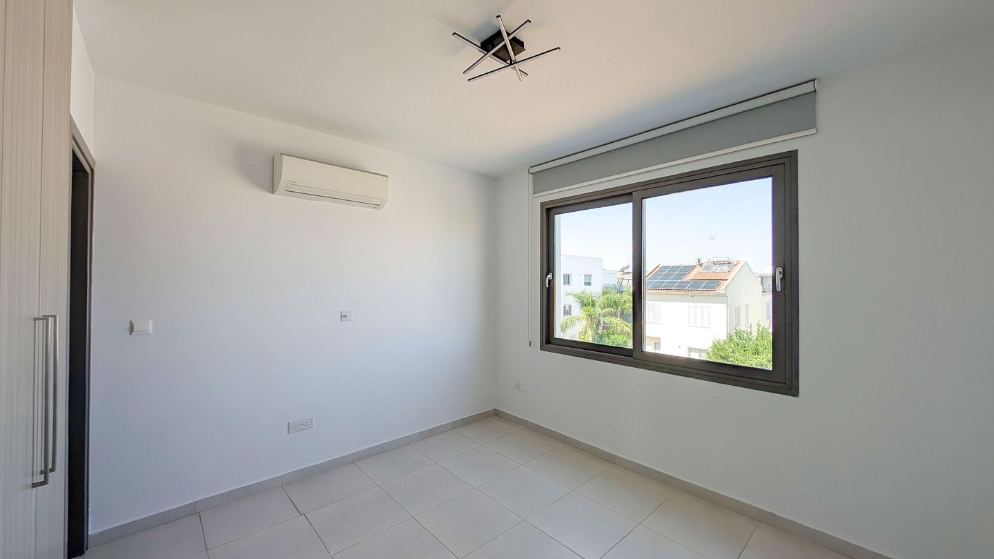 Two-Bedroom Apartment with Roof Garden in Lakatamia, Nicosia – id S6155