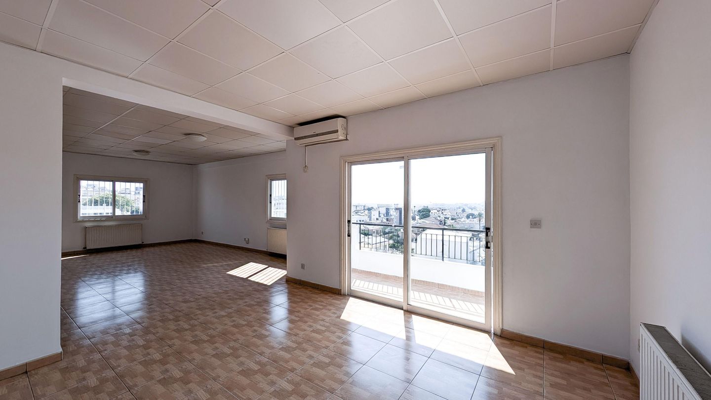 Top Floor Three-Bedroom apartment in Aglantzia, Nicosia – id S2843